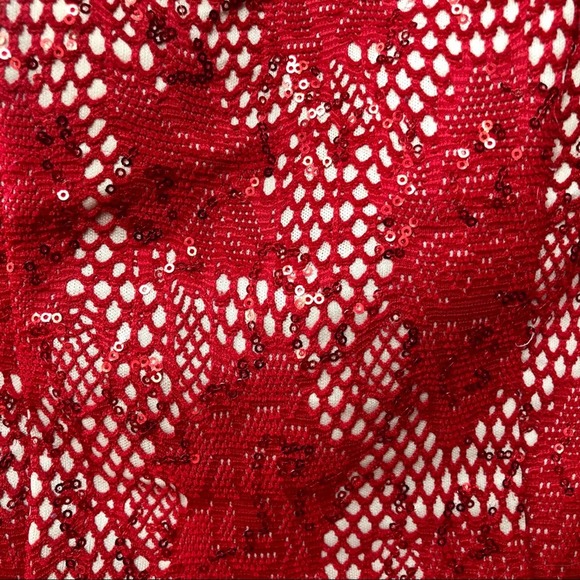 Windsor Red Strapless Top - Picture 7 of 11